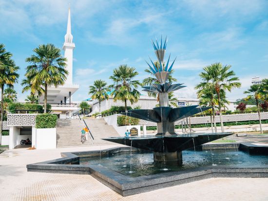 shutterstock_1051873676