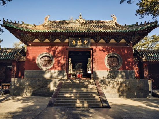 【北京発・1泊2日ツアー】新幹線＆専用車で行く！洛陽＆少林寺＜日本語ガイド同行／5つ星ホテル利用／入場料・食事込＞ *1名様より出発可