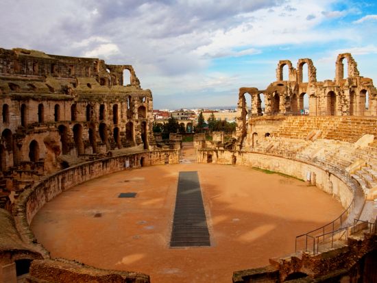 チュニジア中部〜サハラ〜南部　ぐるっと2泊3日周遊ツアー ＜貸切／日本語または英語ガイド／チュニス発＞