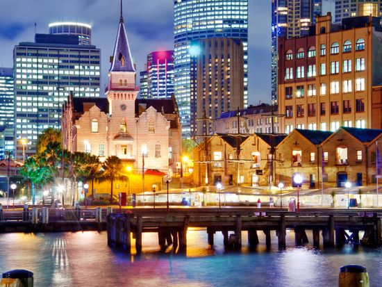 Australia_Darling Harbour_Night_shutterstock_151936052-crop