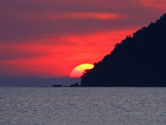 ランカウイ サンセットディナークルーズ　感動の夕日を船上で！＜ランカウイ発＞