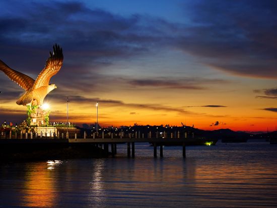 ランカウイ サンセットディナークルーズ　感動の夕日を船上で！＜ランカウイ発＞
