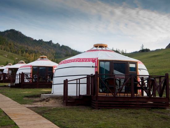 【プライベート】テレルジ国立公園 1泊2日ツアー☆乗馬＆伝統衣装など文化体験付き＜日本語ガイド／食事付／ゲル泊／ウランバートル発＞