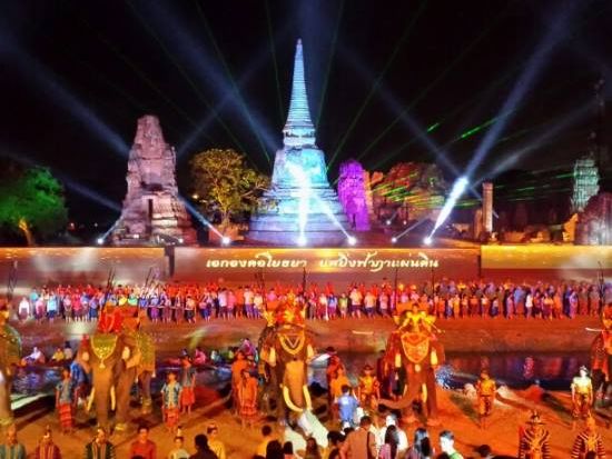 アユタヤ遺跡観光ツアー 5大遺跡巡りと遺跡ライトアップ鑑賞＜午後／日本語／アユタヤ名物・手長エビディナー付きプランあり＞