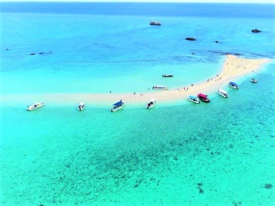 幻の島上陸ツアー　所要時間2時間・ツアーでしか行けない大人気観光スポット！【シュノーケル＆マスク無料レンタルあり】＜11～4月／全年齢参加可＞by やまんぐぅ～