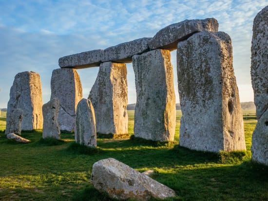 UK_England_Stonehenge_angle