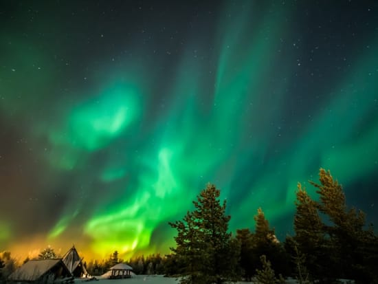 Finland_Northern-Lights_shutterstock_653705488
