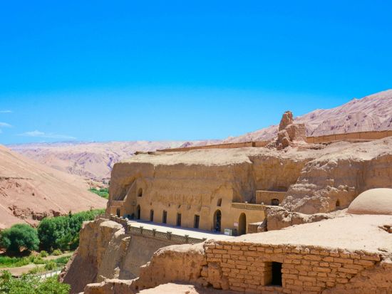 【貸切り】ウルムチ＋オアシス都市トルファン 中国のスイス「天山天池」にも訪れる2泊3日宿泊ツアー！＜日本語ガイド／往復航空券付／上海発＞