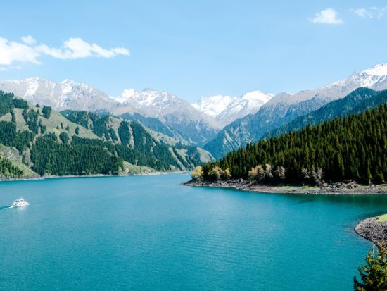 世界遺産をめぐる　シルクロード3泊4日ツアー ＜貸切／新幹線利用／食事付き／日本語ガイド／ウルムチ発 敦煌着＞