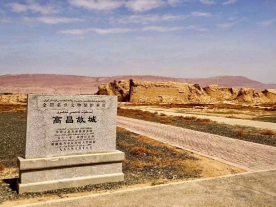 シルクロード周遊 8泊9日ツアー　西安＆ウルムチ＆カシュガル＆トルファン ＜貸切／航空券込／食事付き／日本語ガイド／西安発＞