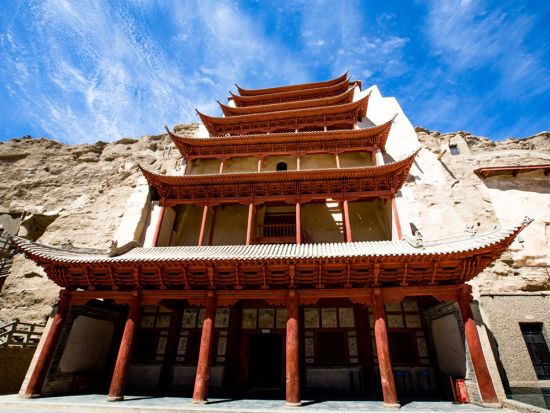 シルクロード周遊7泊8日ツアー　西安＆ウルムチ＆トルファン＆敦煌＆嘉峪関 ＜貸切／航空券込み／日本語ガイド／食事付き／西安発＞