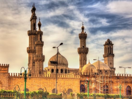 Egypt_Cairo_Al_Azhar_Mosque_shutterstock_247936948