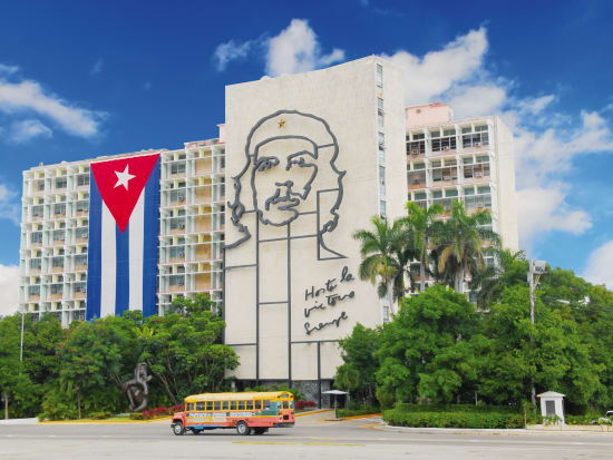 Cuba_Havana_Revolution_Square_Che_Guevara_shutterstock_30797239