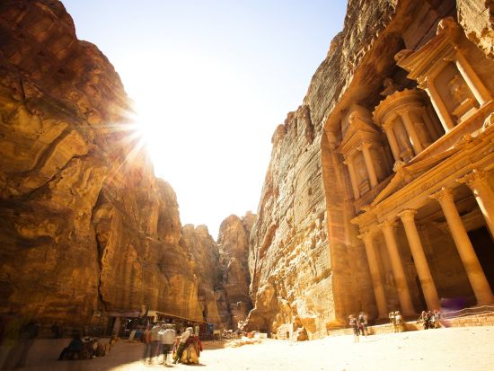 乗馬移動付き！世界遺産ペトラ遺跡1日観光＜貸切／英語or日本語／アンマン発着＞