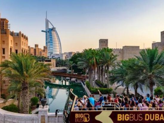 ドバイ観光　乗り降り自由バスチケット＋無料特典付き ＜24・48・120時間／英語オーディオガイド付＞by Big Bus Tours