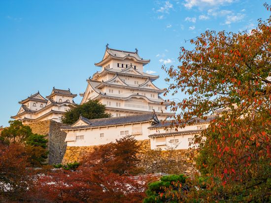 Himeji_shutterstock_257608279