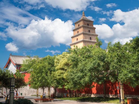 ラサ＆西安4泊5日ツアー！ポタラ宮＋ジョカン寺＋ヤムドク湖＋兵馬俑＋大雁塔＜貸切／航空券込／食事付／日本語ガイド／西安発＞