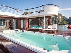 President Cruises - Pool 4