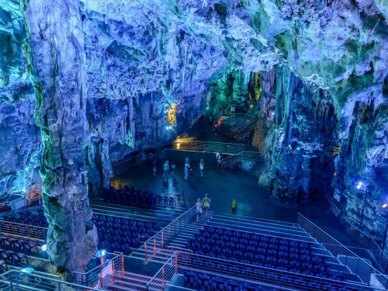 ジブラルタル 1日観光ツアー　地中海の要塞へ ＜コスタ・デル・ソル発＞