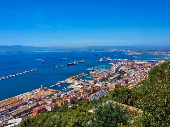 ジブラルタル 1日観光ツアー　地中海の要塞へ ＜コスタ・デル・ソル発＞