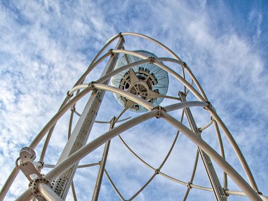 ドバイの最新スポット！フライング・カップ(Flying Cup Dubai)☆地上40m上空で絶景ティータイム *ドバイマリーナ・JBR地区