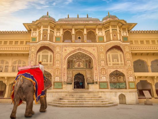 【4泊5日】デリー＋ジャイプール＋アグラ周遊ツアー ゾウ乗り体験＆選べる3～5つ星ホテル＜貸切／日本語ガイド／宿泊＆食事付／デリー国際空港発着＞
