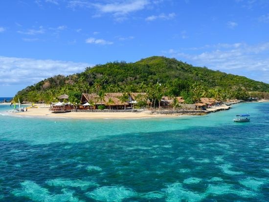 Fijii_Castaway island_shutterstock_1086033926