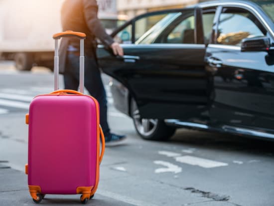 airport_pickup_suitcase_transfer