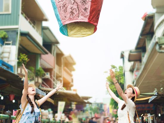 Taiwan_Shifen_Lantern_shutterstock_786072871 2