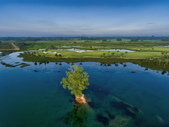 ウェストレイク ゴルフ & ヴィラ　フットマッサージ＋夕食付きプランあり＜送迎付き／日本語ガイド＞