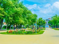 garden-kazanlak_bulgaria_shutterstock_1020878551