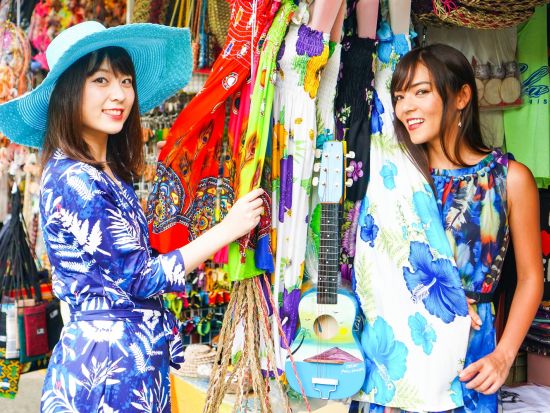 マクタン島半日観光ツアー　ギター工場やマクタン市場を散策！ローカル巡り＜午前／ホテル送迎付／日本語ガイド＞