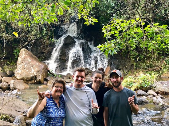 ノースショア　四輪バギーツアー　軍用車でダイナミックなオフロードを走り抜ける！天然プールで水遊びも＜午後＞