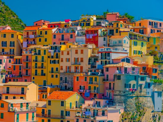 4つの村を訪問！世界遺産チンクエ・テッレ 日帰り観光ツアー ＜4～8月／英語ガイド＞