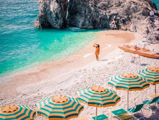 4つの村を訪問！世界遺産チンクエ・テッレ 日帰り観光ツアー ＜4～8月／英語ガイド＞