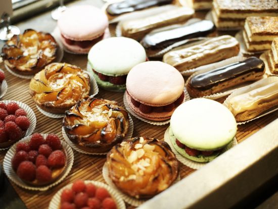 パリ市内 スイーツ試食ツアー　サンジェルマン・デ・プレのお店をガイドがご案内 ＜日本語ガイドまたは英語ガイド／約3時間＞*前日予約OK