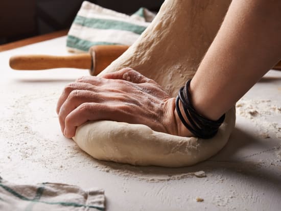 Dough_bread_kneed_baker_bake