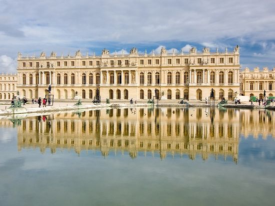 France_Versailles_shutterstock_72101311