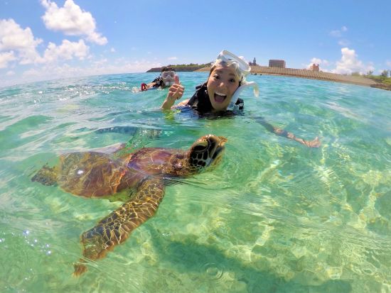 宮古島発ウミガメと2回泳ごう！遭遇率重視のシュノーケルツアー＜再チャレンジ無料保証／写真付き／1日／宮古島＞