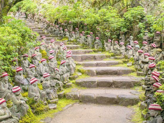 Japan_Miyajima_Daisho-in-Temple_shutterstock_1084798547