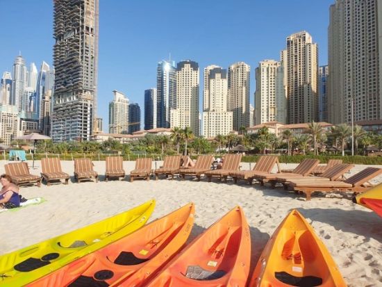 カヤック or スタンドアップパドル（SUP）or 電動SUP *ドバイ・マリーナ・ビーチ(JBR)