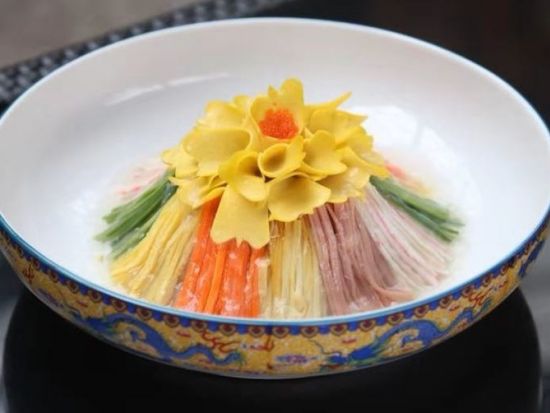 【上海発・2泊3日ツアー】古都開封＋少林寺＋洛陽 龍門石窟＜日本語ガイド／5つ星ホテル利用／食事付＞ *1名様より出発可