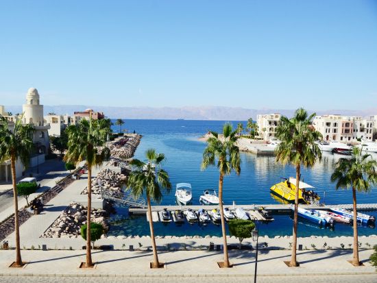 【4泊5日】ヨルダンハイライト！ペトラ遺跡＋ワディラム砂漠＋アカバ＋死海＜貸切／英語／アンマン空港発着／選べるホテルランク＞