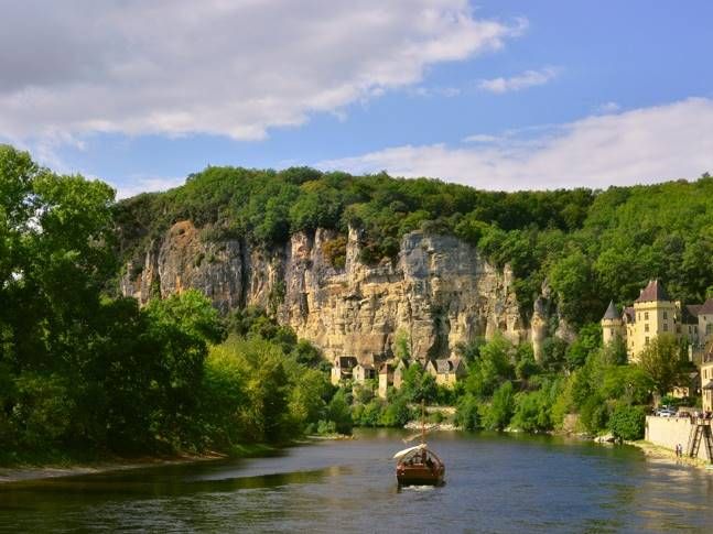Village of the Dordogne ドルドーニュ県の自然風景写真 Village of the Dordogne ドルドーニュ県の自然風景写真 - メルカリ