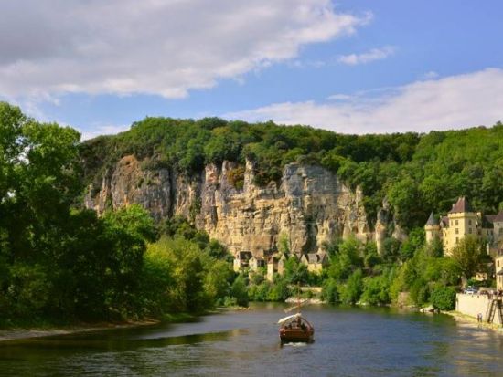 ドルドーニュ渓谷観光ツアー　ドルドーニュ川流域の3つの村を訪問＆ガバーレ乗船 ＜4～10月／午後／英語ドライバーガイド／サルラ発＞