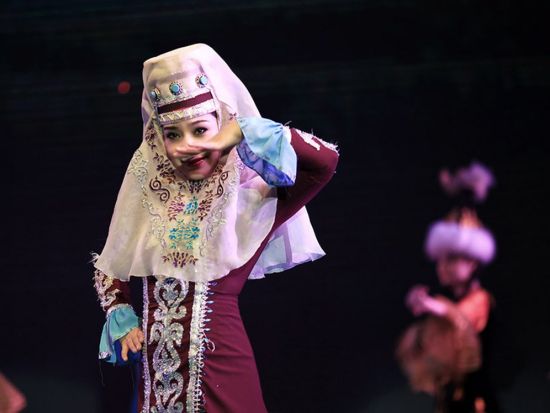 新疆少数民族ディナーショー＜日本語ガイド／往復送迎付／夕食付／ウルムチ発＞