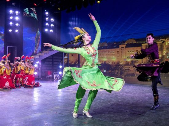 新疆少数民族ディナーショー＜日本語ガイド／往復送迎付／夕食付／ウルムチ発＞