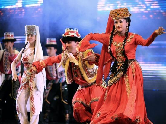 新疆少数民族ディナーショー＜日本語ガイド／往復送迎付／夕食付／ウルムチ発＞