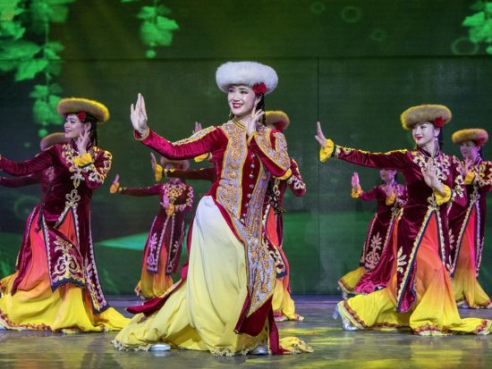 新疆少数民族ディナーショー＜日本語ガイド／往復送迎付／夕食付／ウルムチ発＞