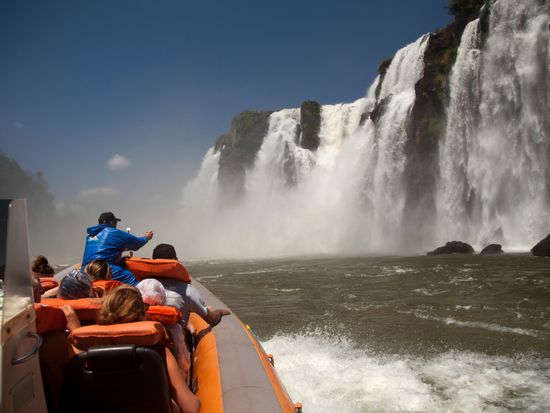 Latin America_Brazil_Foz do Iguaçu_Iguazu Falls_shutterstock_1039311484 (1)